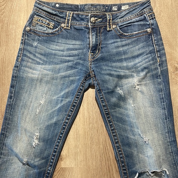 Miss Me Boot Distressed Low Rise | Size 29 - Picture 7 of 16